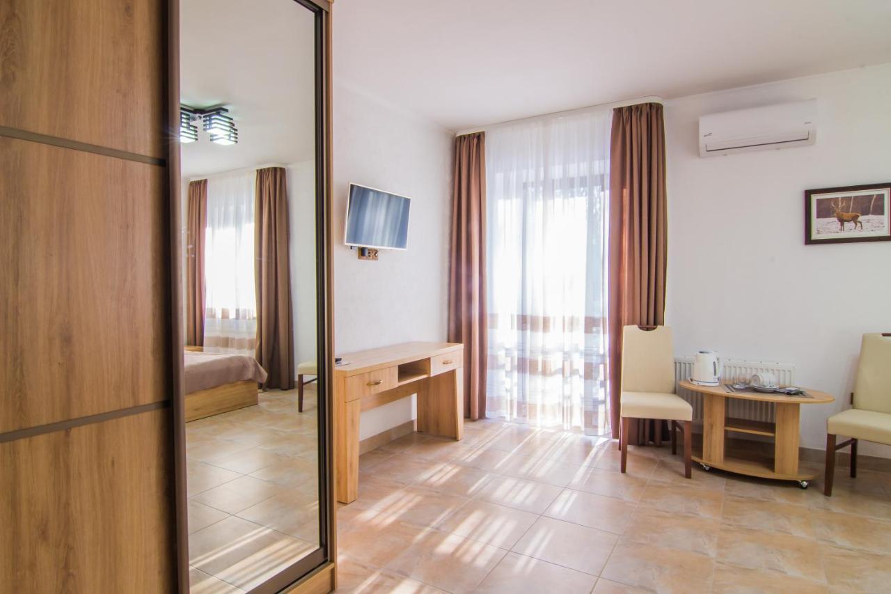 Hotel Мисливець В Комплексі "Сокіл" Susk Esterno foto