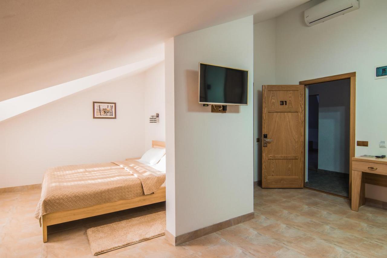 Hotel Мисливець В Комплексі "Сокіл" Susk Esterno foto