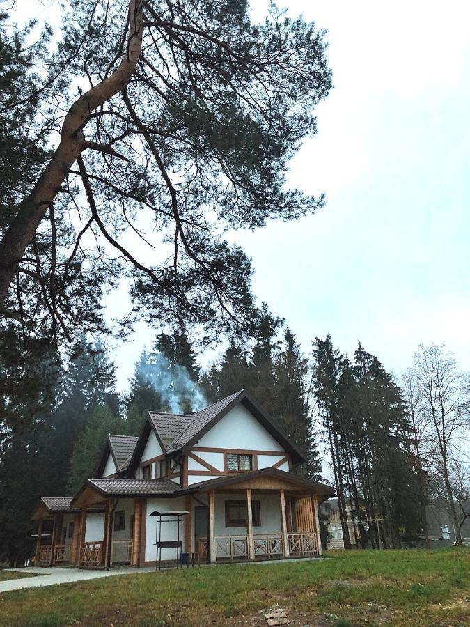 Hotel Мисливець В Комплексі "Сокіл" Susk Esterno foto